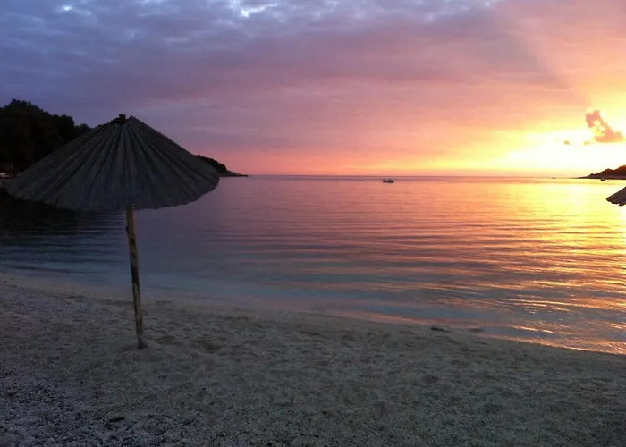 Birimac 아파트 풀라